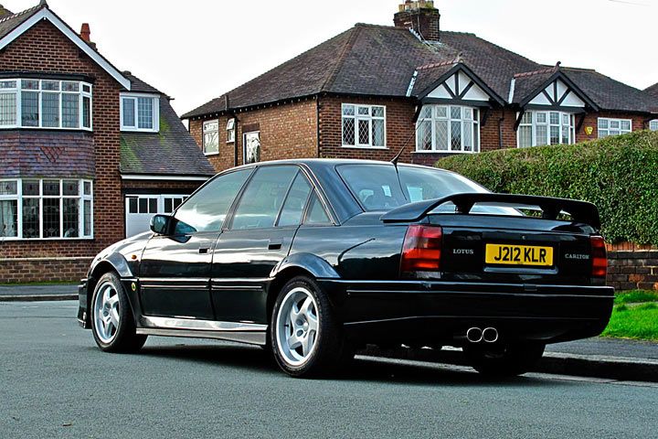 Lotus Carlton