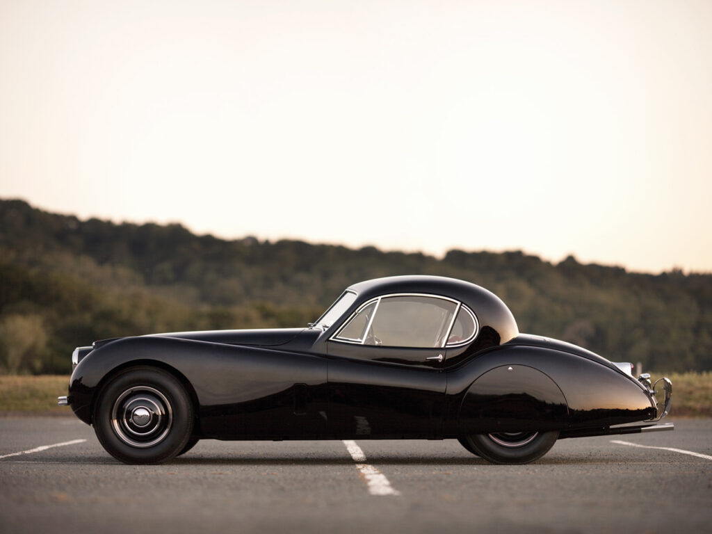 A side-on view of a Jaguar XK 120